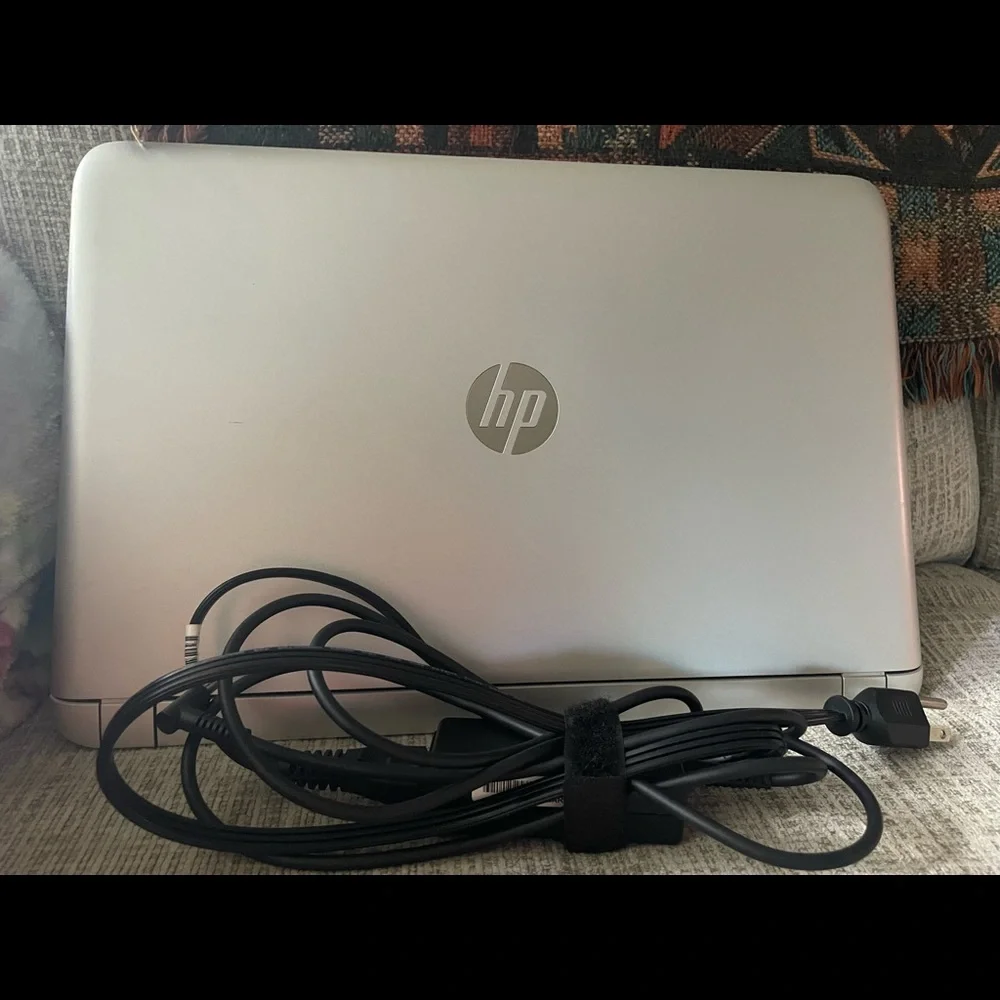 HP Pavilion Notebook intel core i3-excellent condition- lightly used •GREAT DEAL